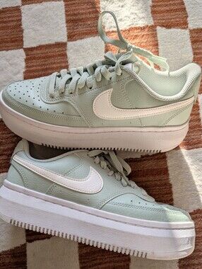 Nike Court Vision Alta Platform Sneakers – Women’s Size 8 – Seafoam Mint Green
